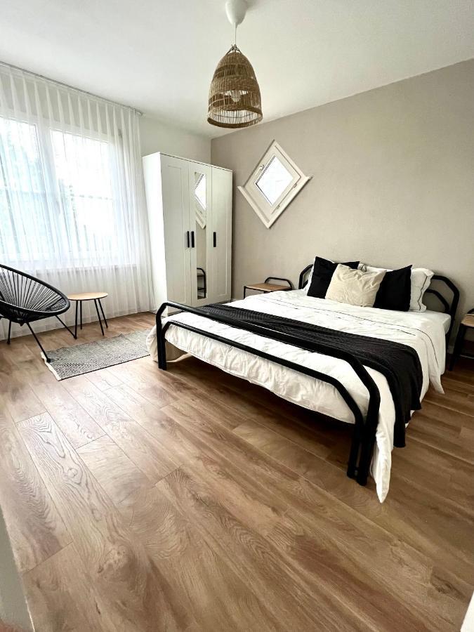 Black&White Apartment Uzwil Kültér fotó